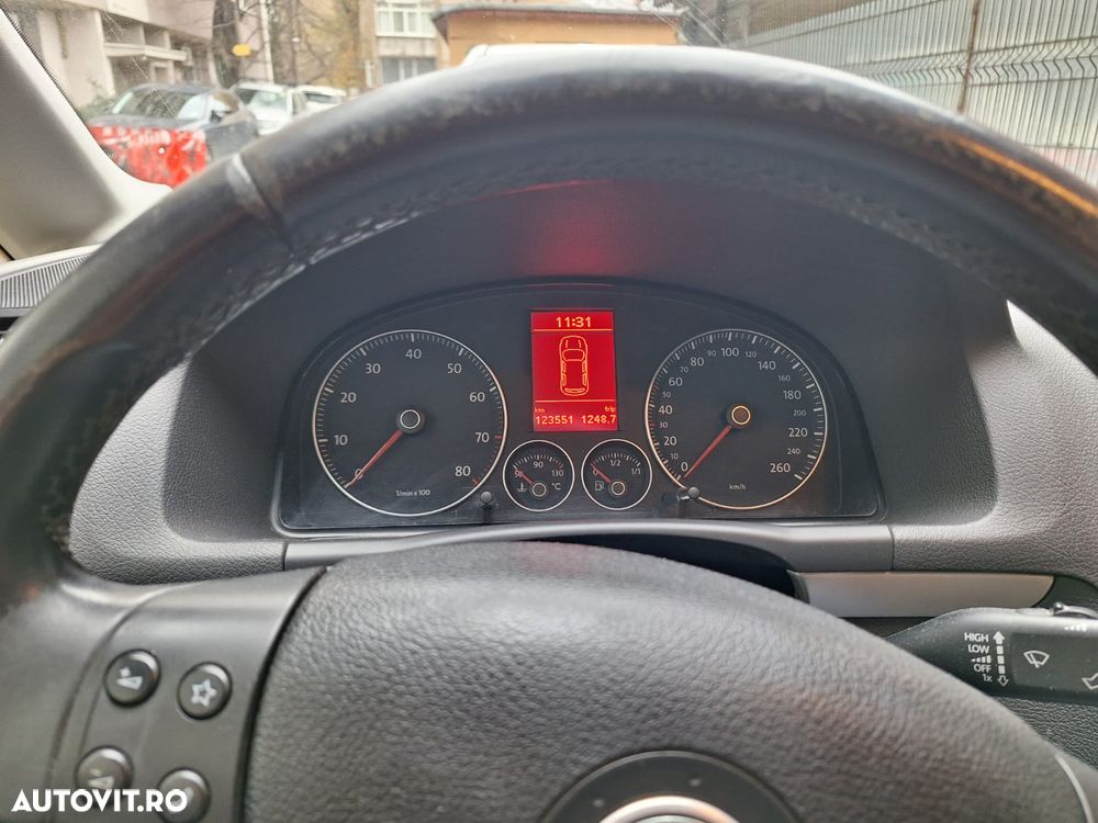 Volkswagen Touran 1.4 TSI Trendline - 10