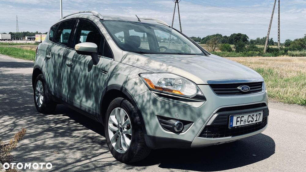 Ford Kuga 2.0 TDCi 2x4 Titanium - 2