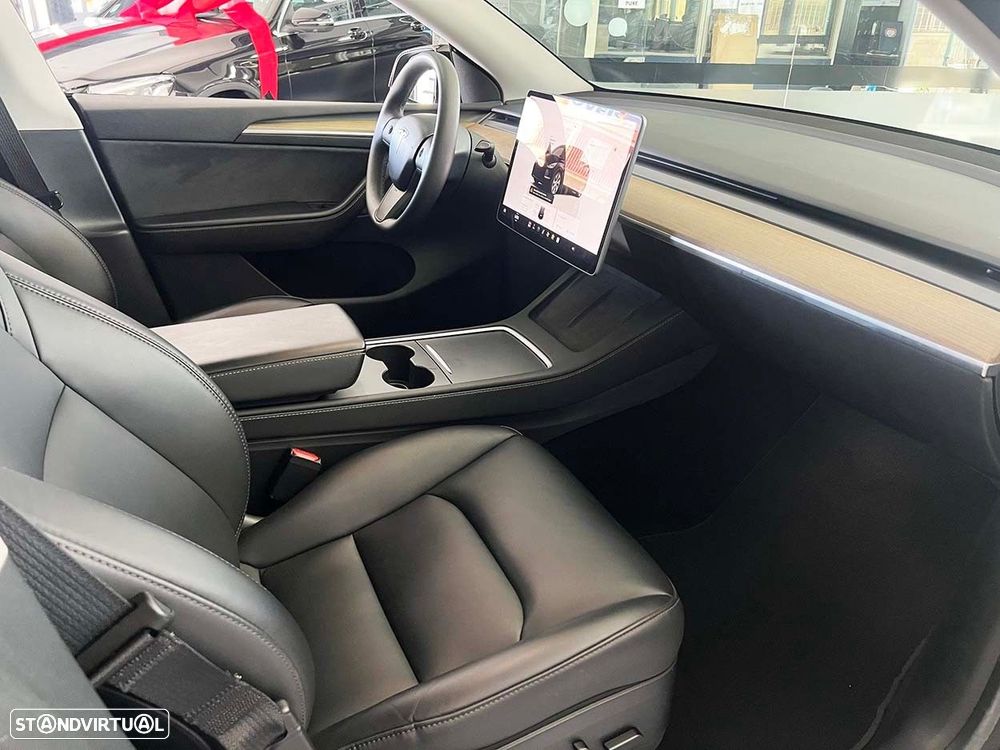 Tesla Model Y RWD - 23