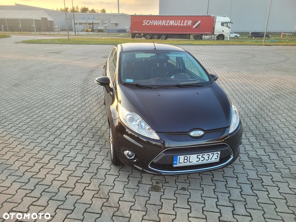 Ford Fiesta 2010 photo 3