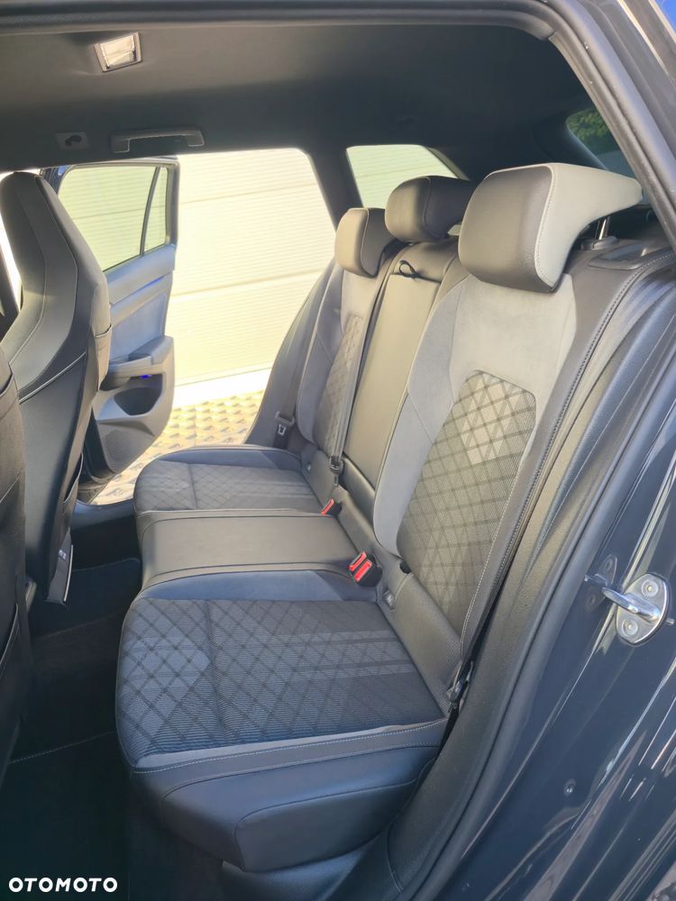 Volkswagen Golf Variant 2.0 TDI SCR DSG R-Line - 20