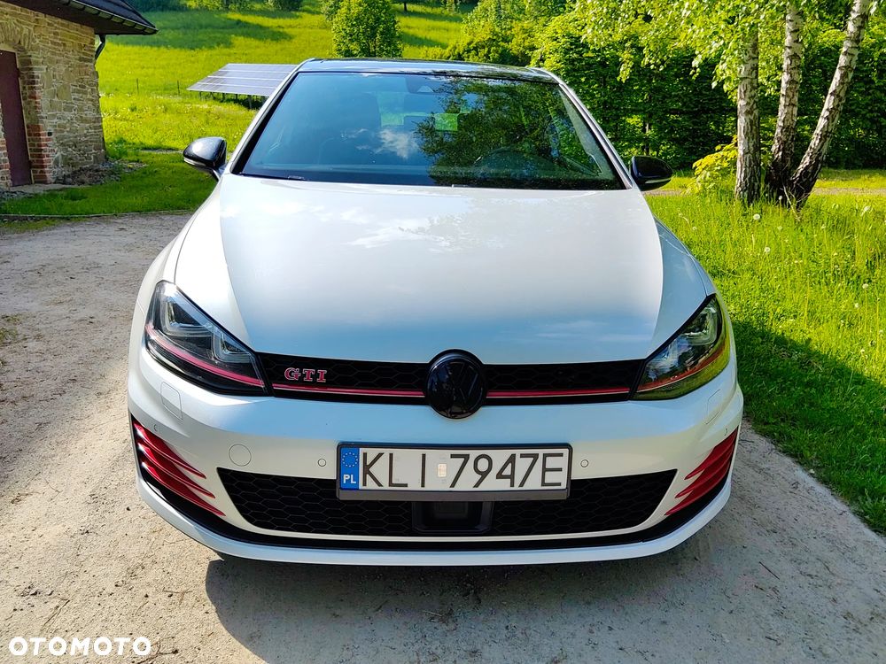 Volkswagen Golf - 9