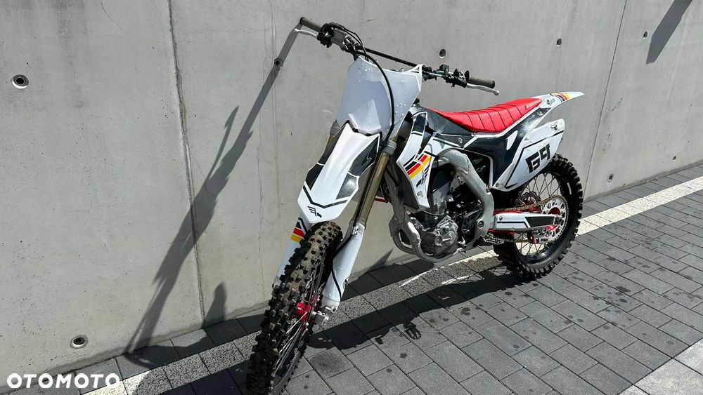 Honda CRF - 3