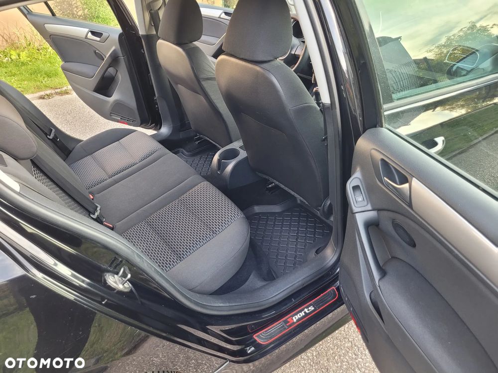 Volkswagen Golf - 11