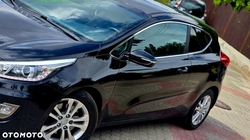 Kia Ceed 1.6 CRDi 115 Dream-Team Edition - 22