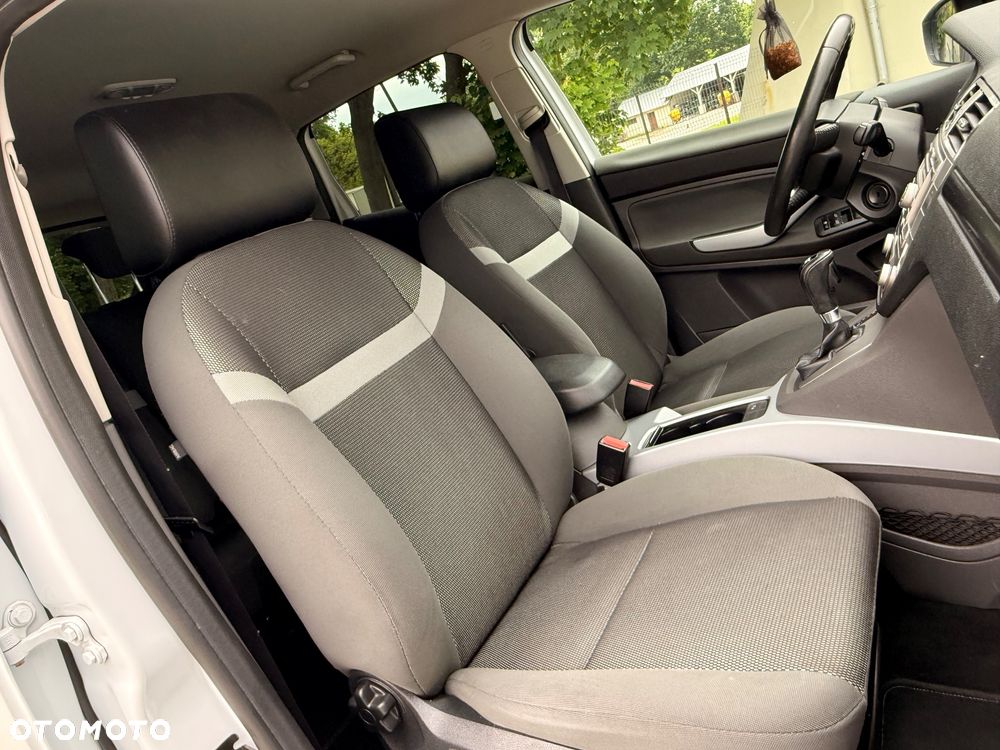 Ford Kuga 2.0 TDCi 4WD Titanium Plus - 28