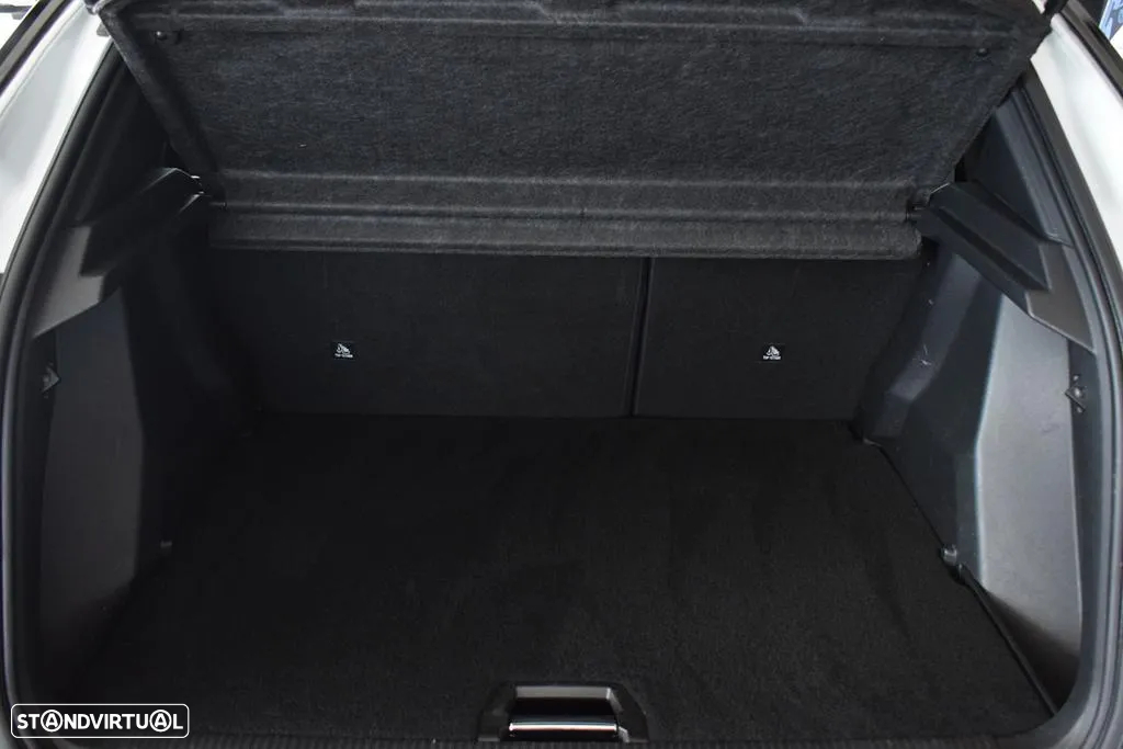 Peugeot 2008 1.5 BlueHDi GT Line EAT8 - 41