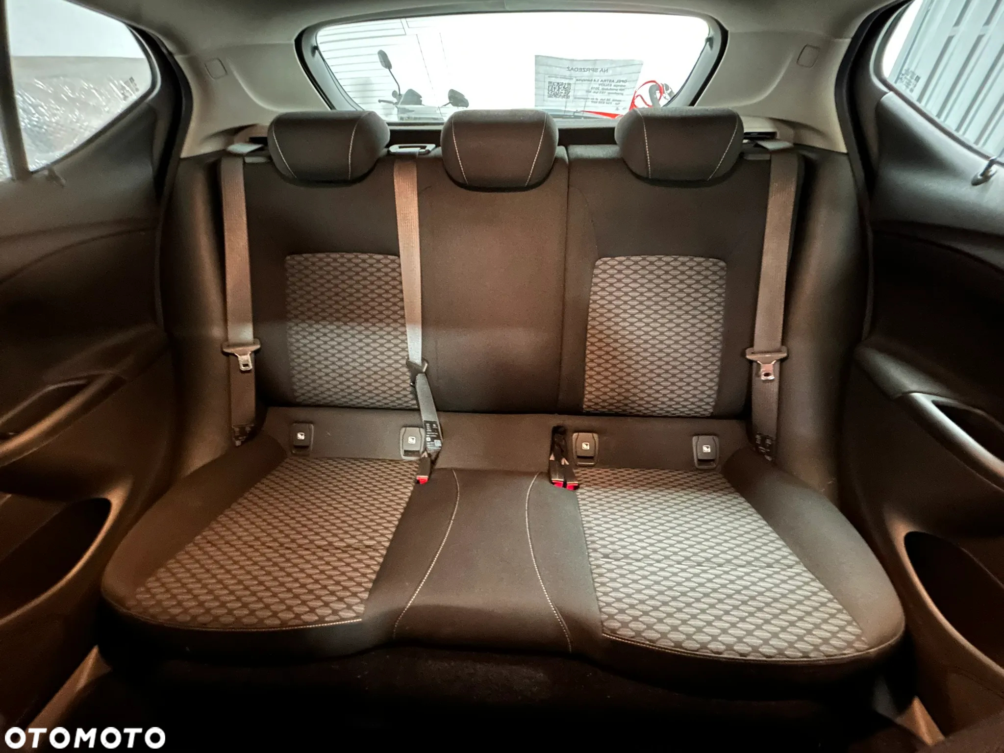 Opel Astra V 1.4 T Enjoy - 9