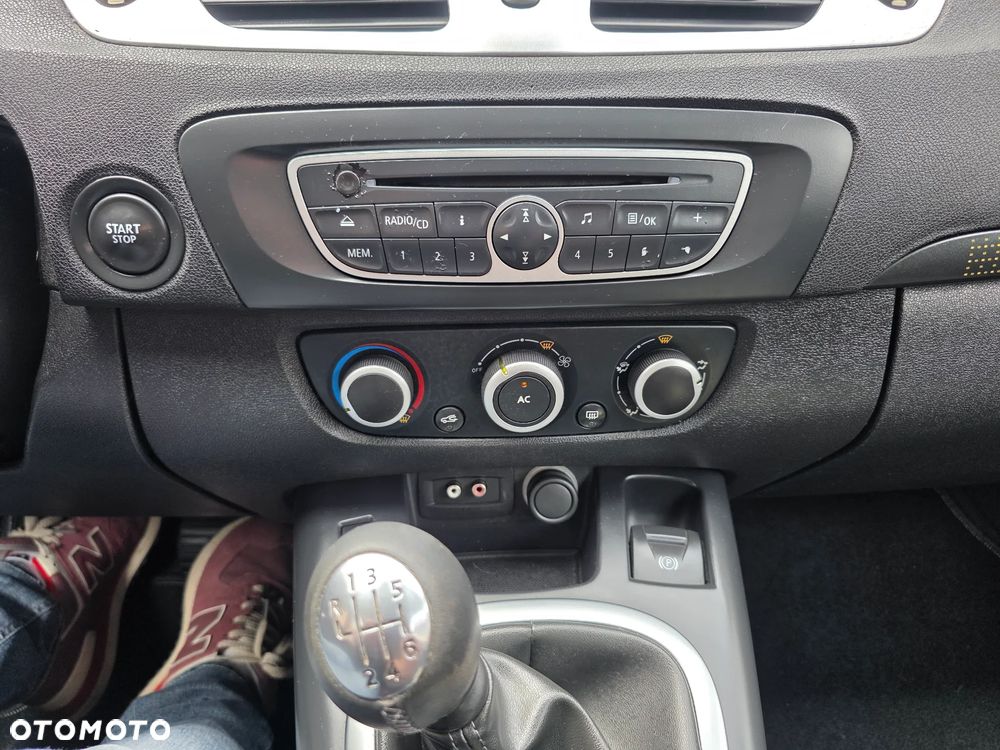 Renault Scenic 1.6 16V Pack Expression - 11