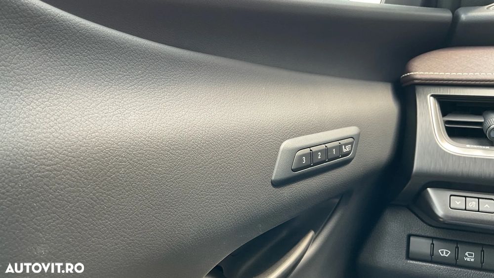 Lexus UX 250h 2.0L HEV 20H- (178 HP) 4X4 CVT Luxury - 30