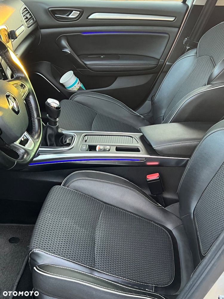 Renault Megane 1.5 dCi Bose - 24