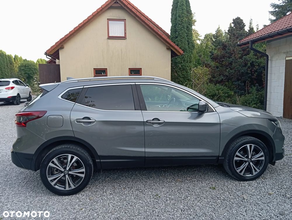 Nissan Qashqai 1.6 DCi N-Connecta - 6