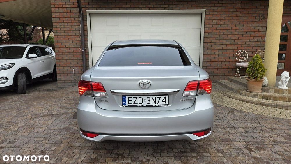 Toyota Avensis - 11