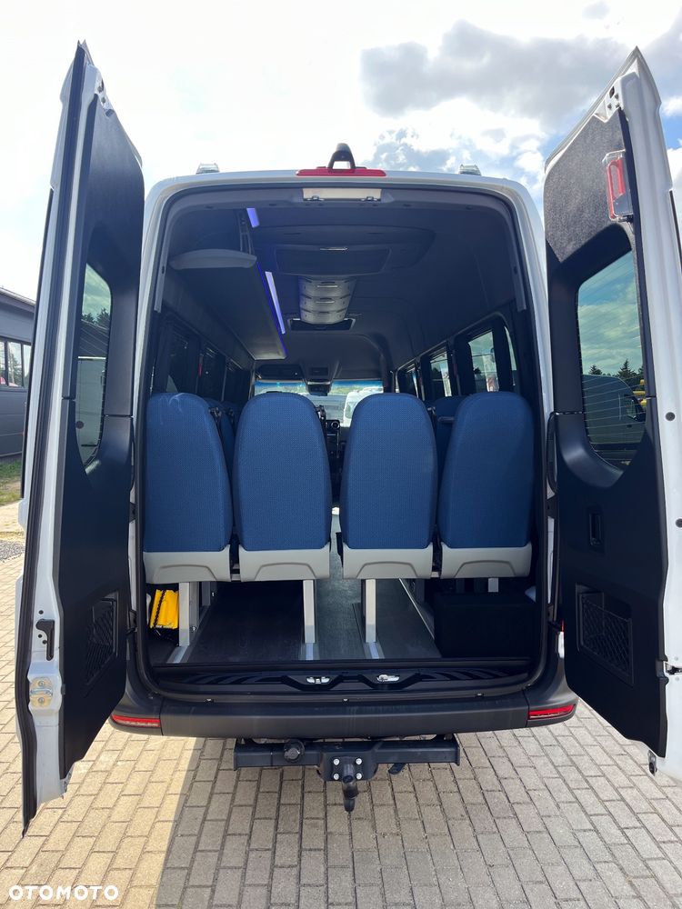 Mercedes-Benz Sprinter 517 - 13
