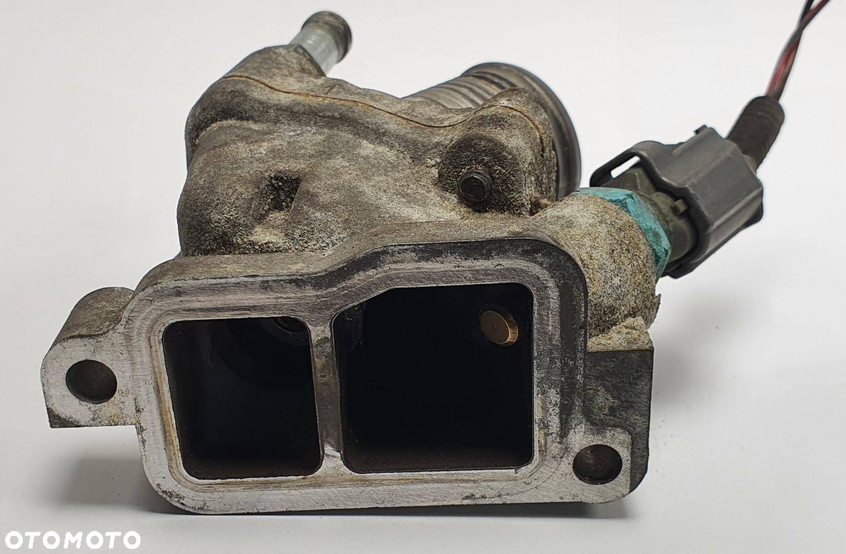 OBUDOWA TERMOSTATU VOLVO XC90 2.5 T 8636952 - 3