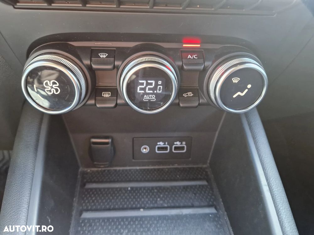 Renault Captur PHEV 160 Techno - 21