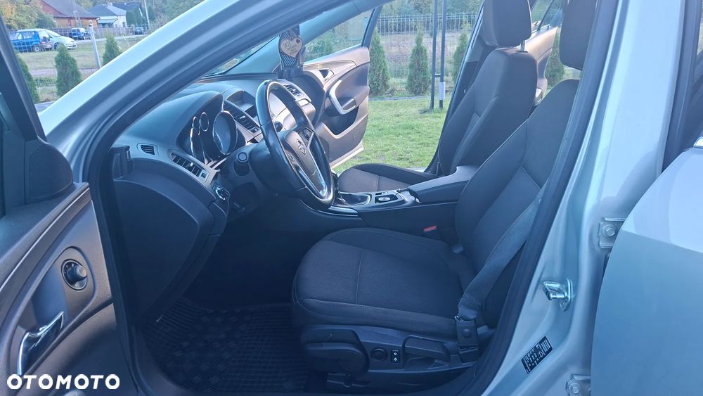 Opel Insignia - 8