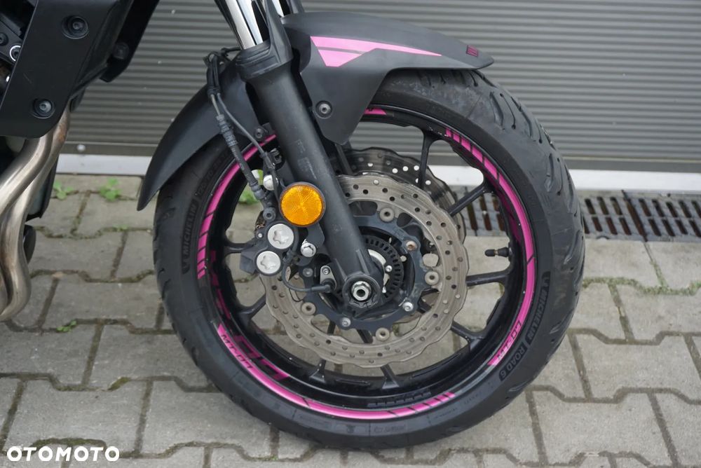 Yamaha MT - 8