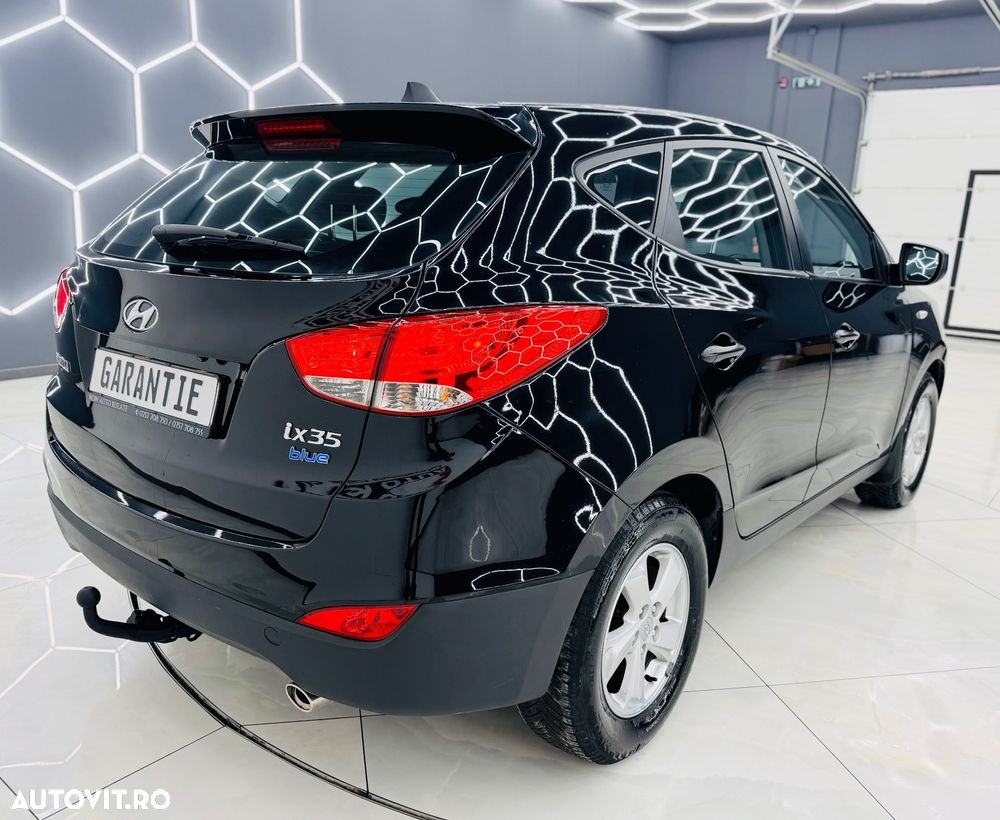 Hyundai ix35 1.7 CRDI 2WD blue Finale Silver - 4