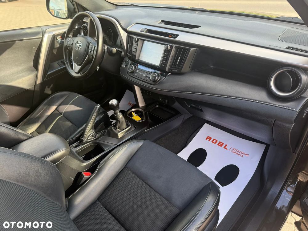 Toyota RAV4 2.0 D-4D 4x2 Start-Stop Executive - 8