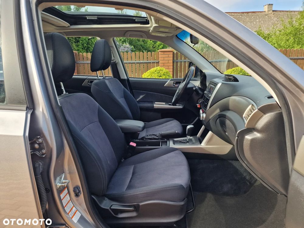 Subaru Forester 2.5 X Premium - 13