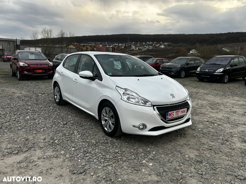 Peugeot 208 95 VTI Allure - 5