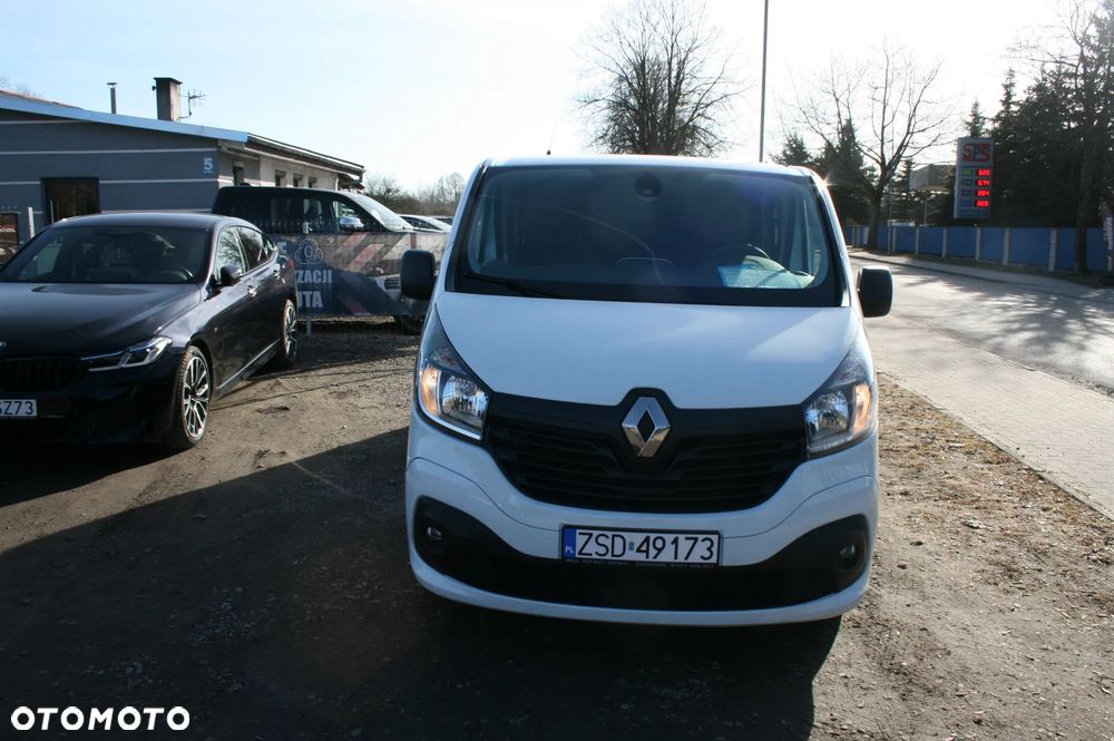 Renault TRAFIC - 2