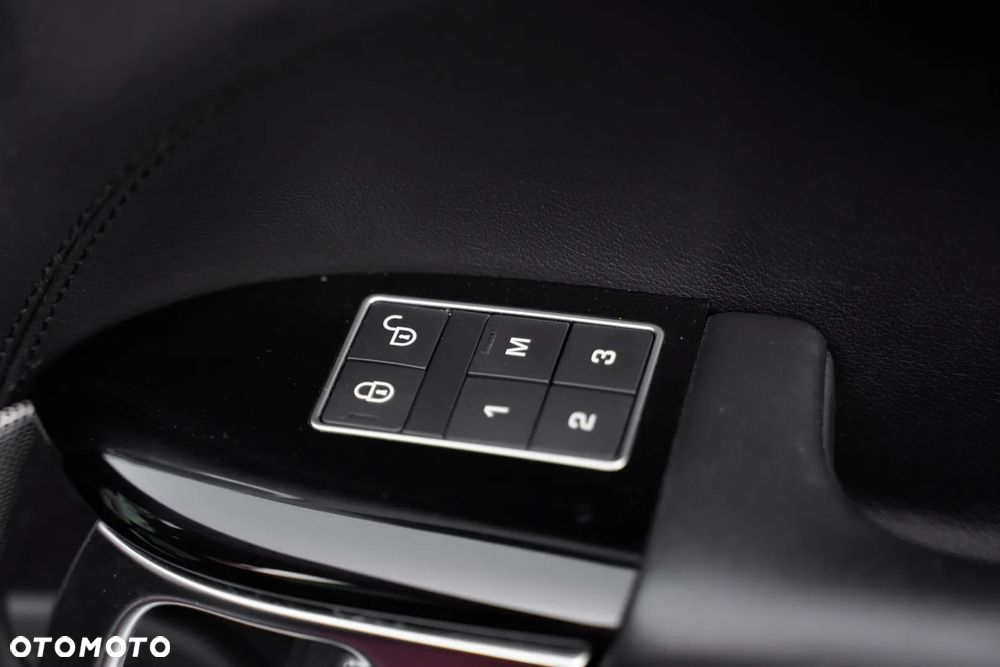 Land Rover Range Rover Sport S 4.4 SD V8 HSE Dynamic - 22