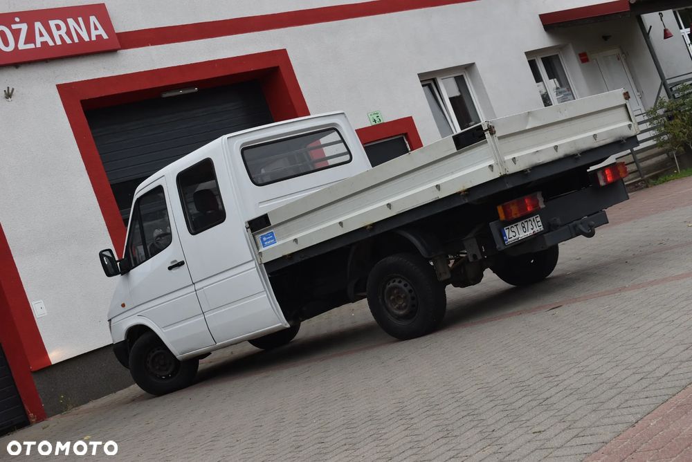 Mercedes-Benz SPRINTER - 14