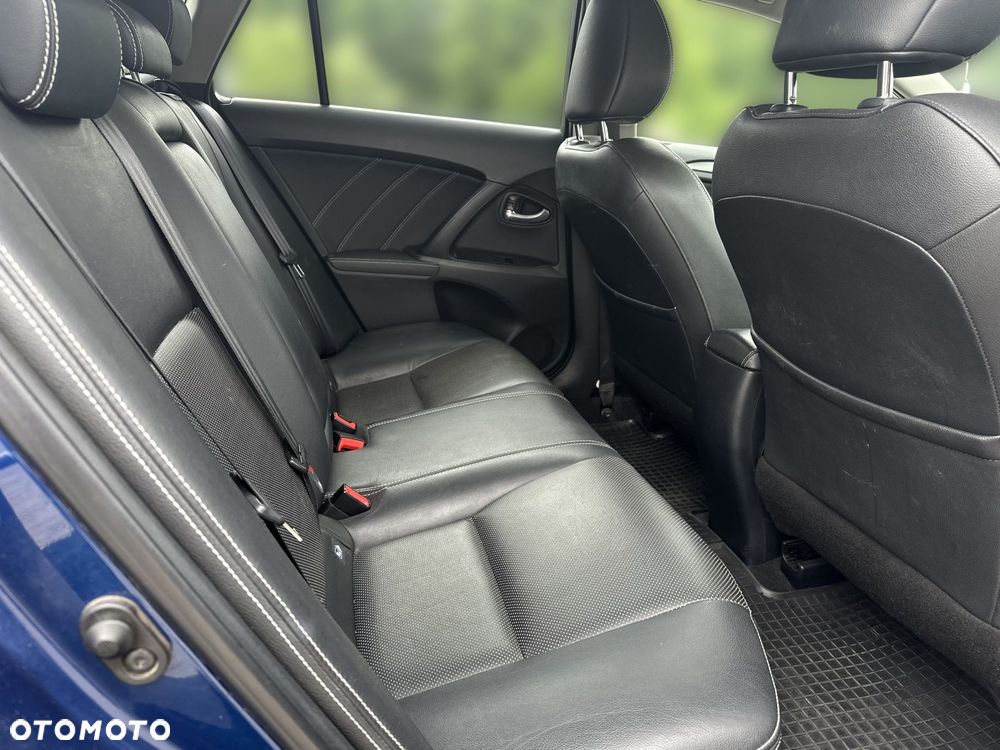 Toyota Avensis 2.0 D-4D Premium - 15