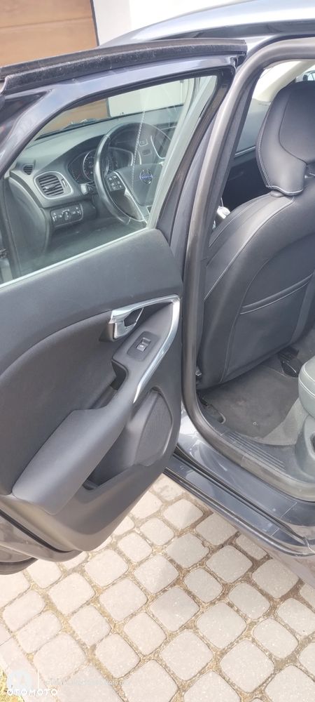 Volvo V40 D2 Momentum - 17