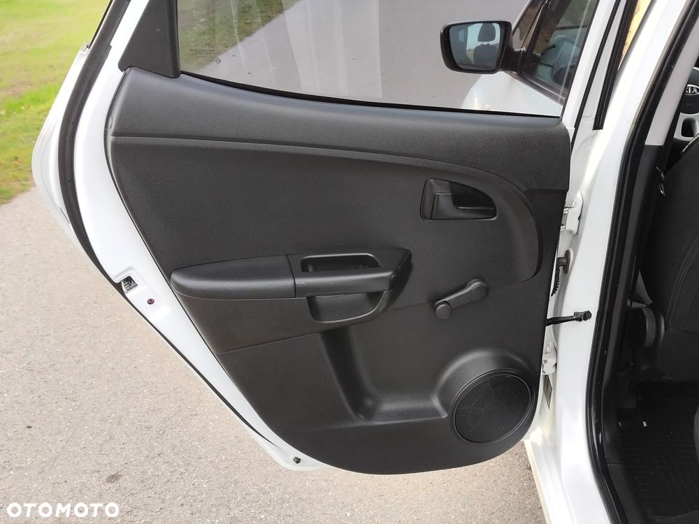 Kia Venga 1.4 CVVT Business Line - 27