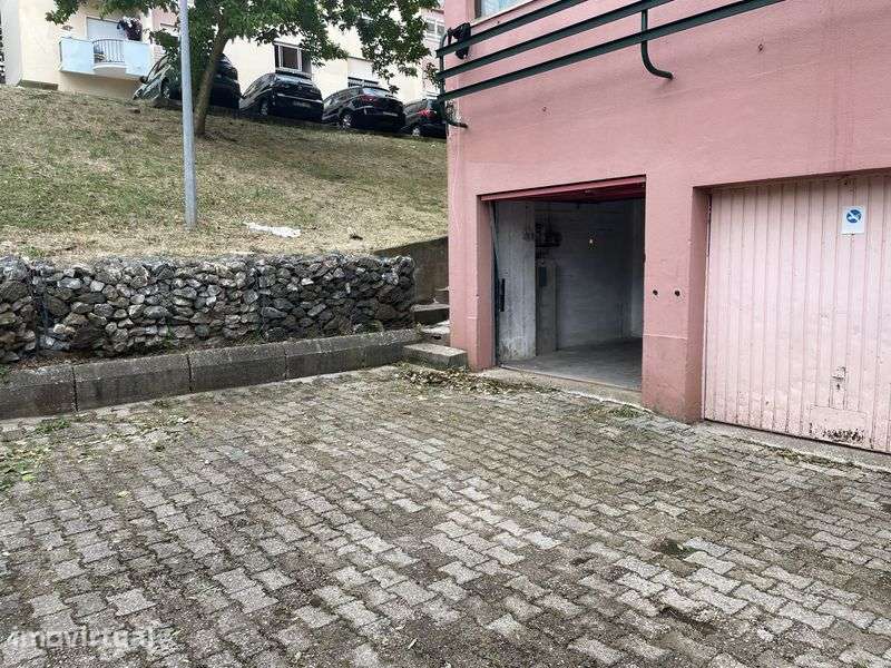 Garagem Box Massamá Monte Abrão - Grande imagem: 2/8