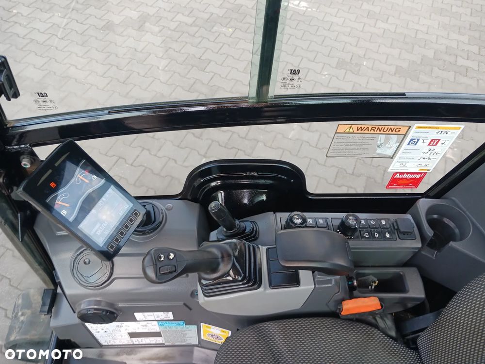 Caterpillar 301.8  CR POWERTILT 3 Łyżki - 18