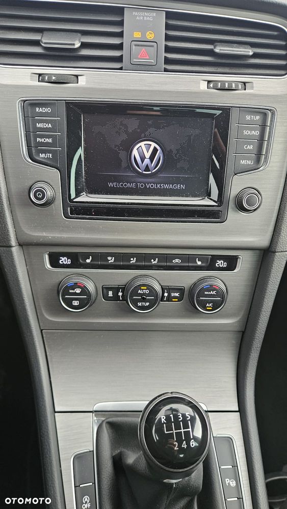 Volkswagen Golf 1.2 TSI Highline - 12