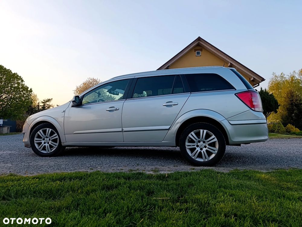 Opel Astra 1.9 CDTI - 4