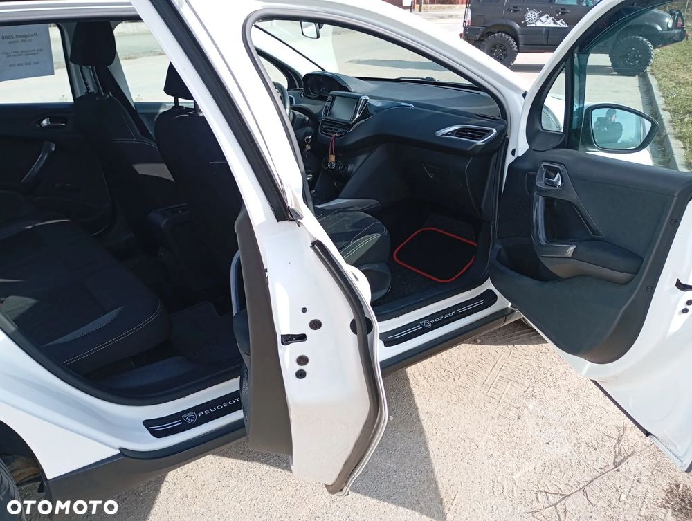 Peugeot 2008 - 6