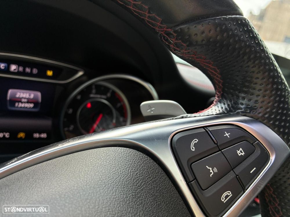 Mercedes-Benz A 45 AMG 4-Matic - 24