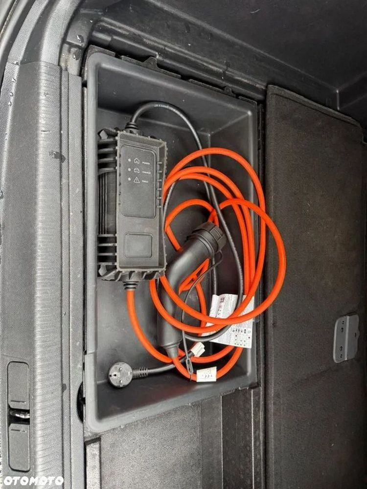 Peugeot 3008 1.6 PureTech Hybrid PHEV Allure Pack S&S EAT8 - 7