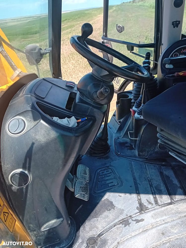JCB 3CX - 6