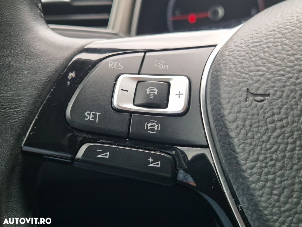 Volkswagen T-Roc 2.0 TDI Life - 13