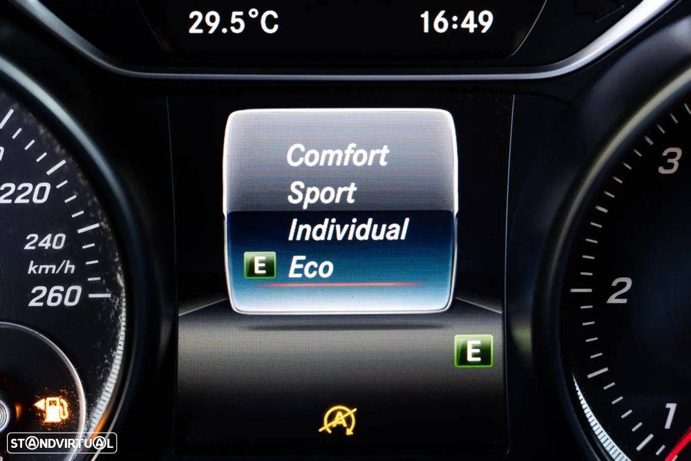 Mercedes-Benz CLA 180 d - 21