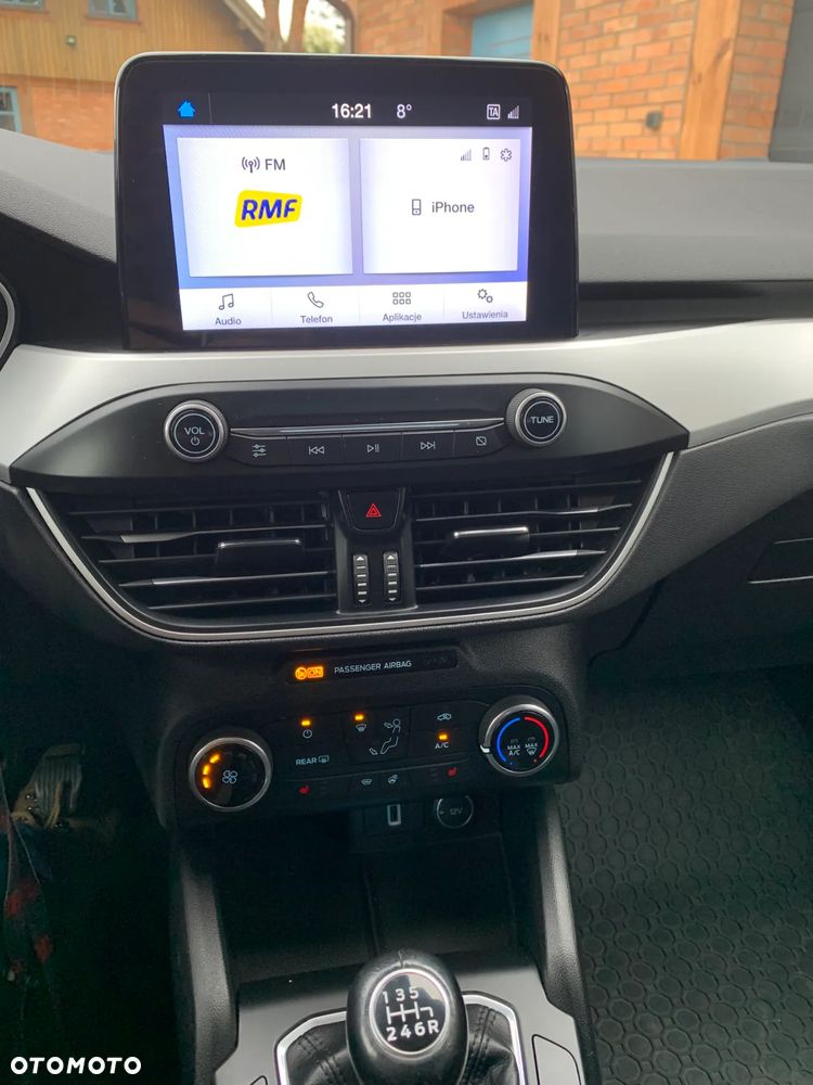 Ford Focus 1.0 EcoBoost Connected - 6