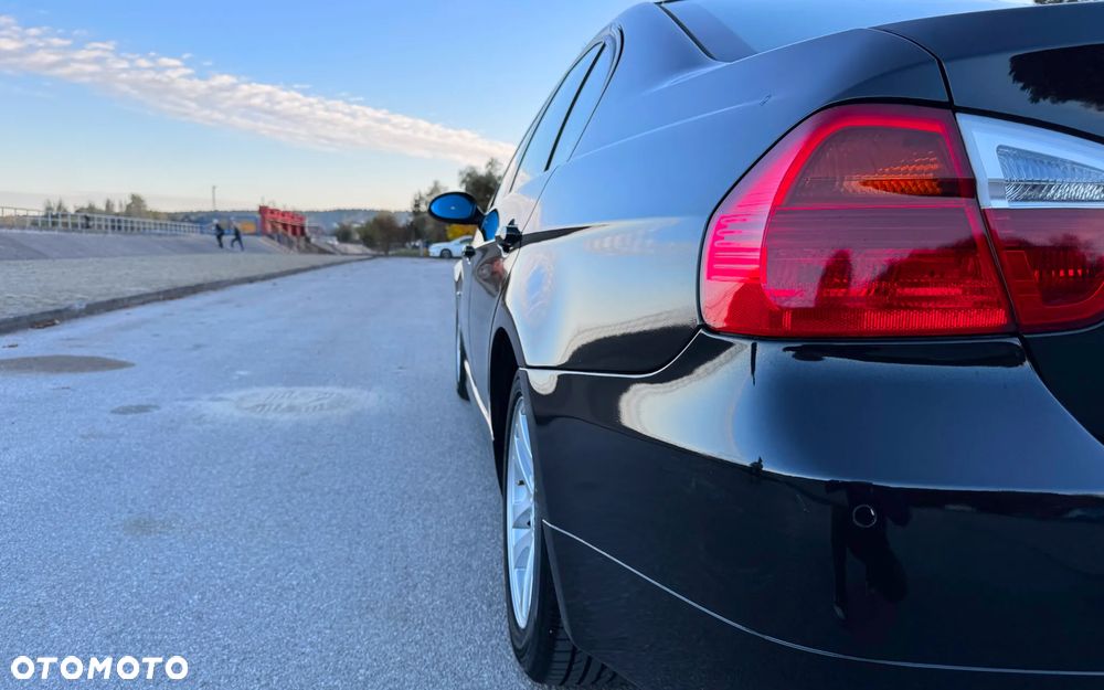 BMW Seria 3 318i - 9
