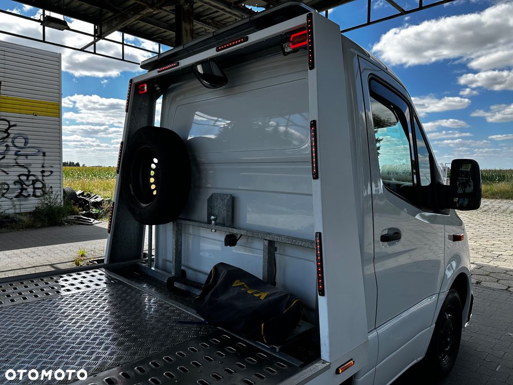 Mercedes-Benz Sprinter - 15