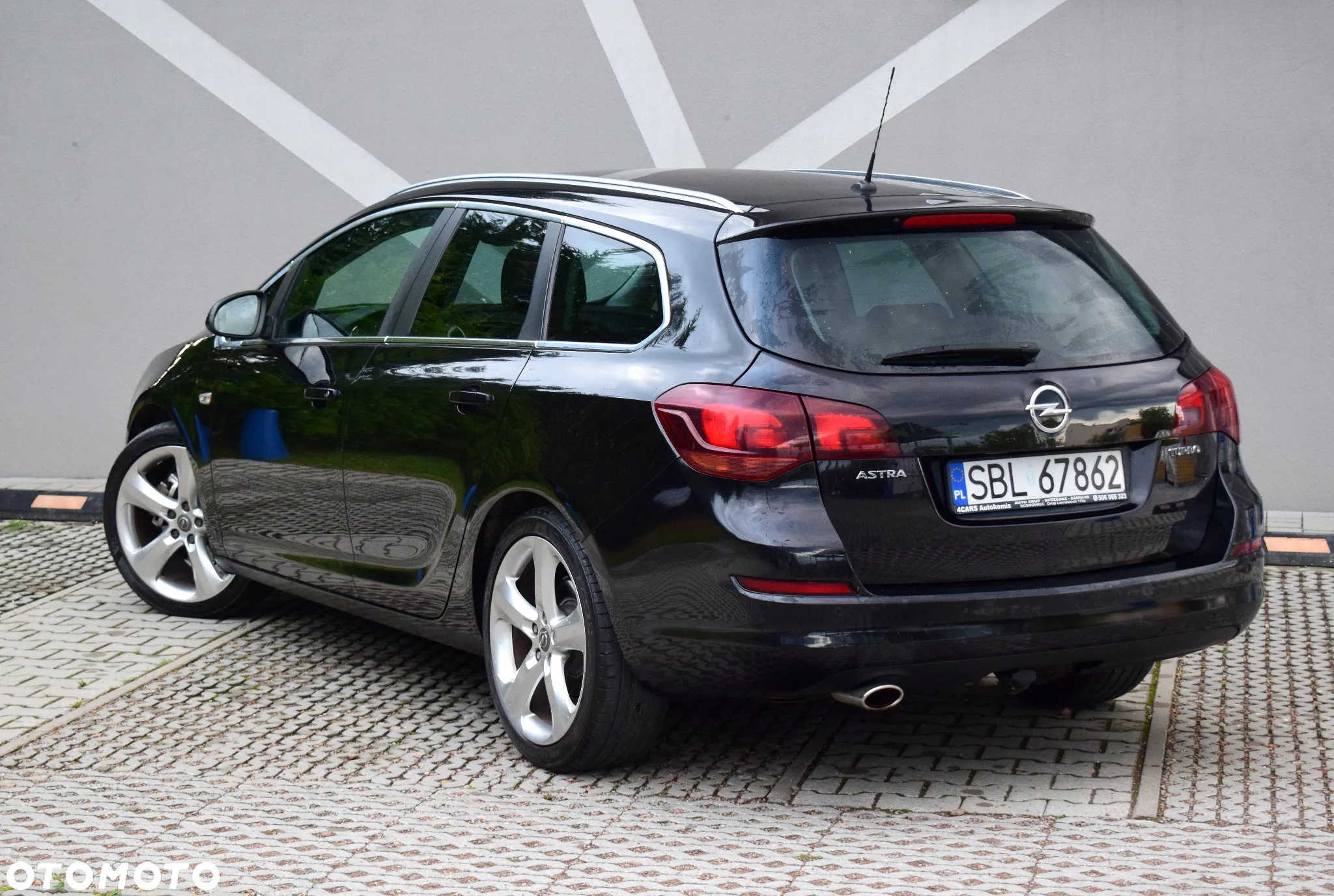 Opel Astra 1.6 Turbo Cosmo - 5