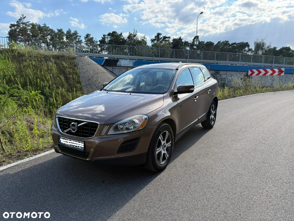 Volvo XC 60 2.0T Momentum - 10