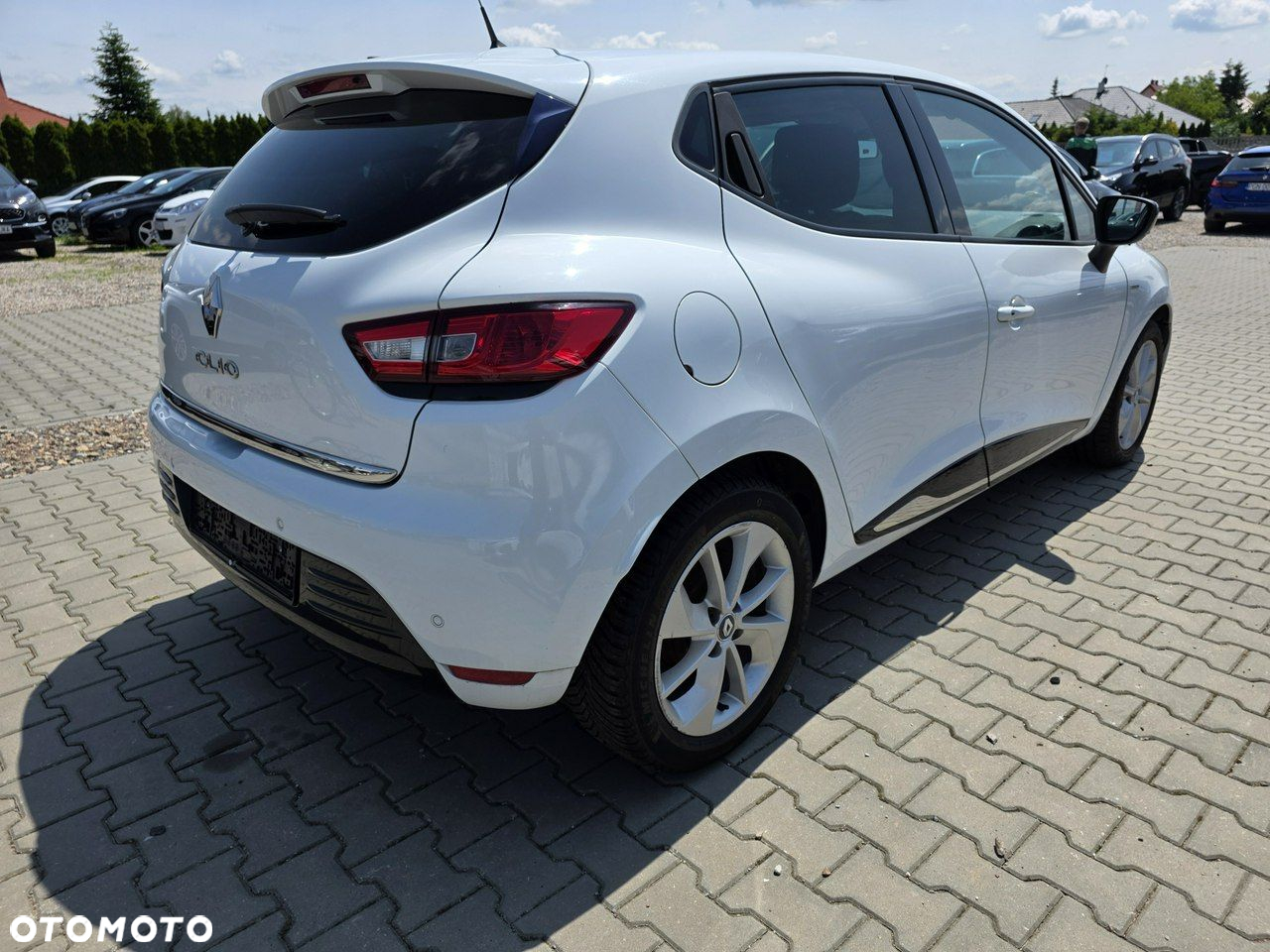Renault Clio - 16