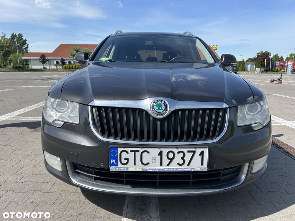 Skoda Superb 2.0 TDI Platinum DSG - 8