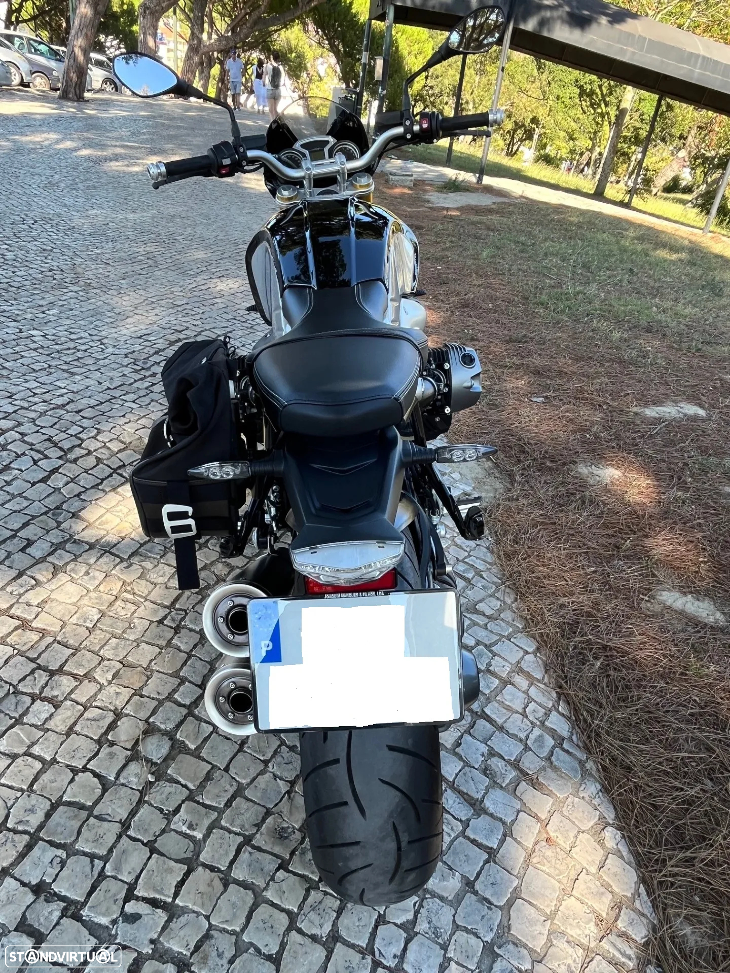 BMW R nineT - 8